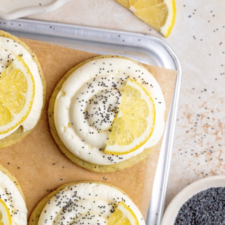 LEMON POPPY SEED COOKIE