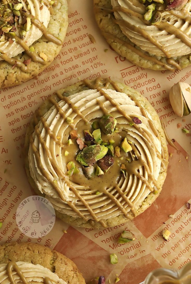 PISTACHIO CREAM COOKIE